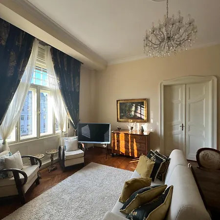 Warm & Peaceful Downtown * تيميشورا