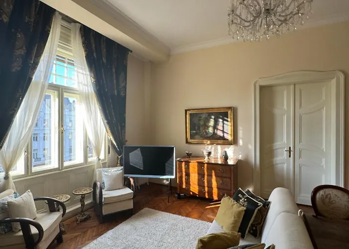 Warm & Peaceful Downtown * Тимишоара