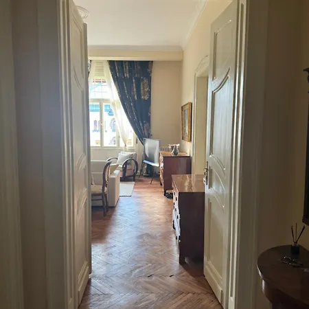 Warm & Peaceful Downtown * Тімішоара