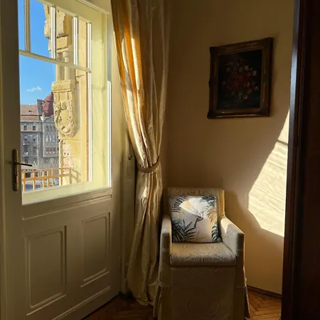 Warm & Peaceful Downtown Тімішоара