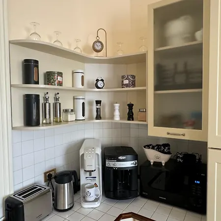 Апартаменти Warm & Peaceful Downtown *